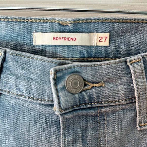 Levi’s Boyfriend Jeans Size 27 | Light Wash Classic Denim - Picture 3 of 7